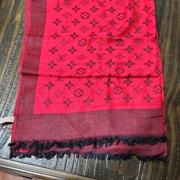 Louis Vuitton Red and Black Monogram Scarf - Picture 2 of 5